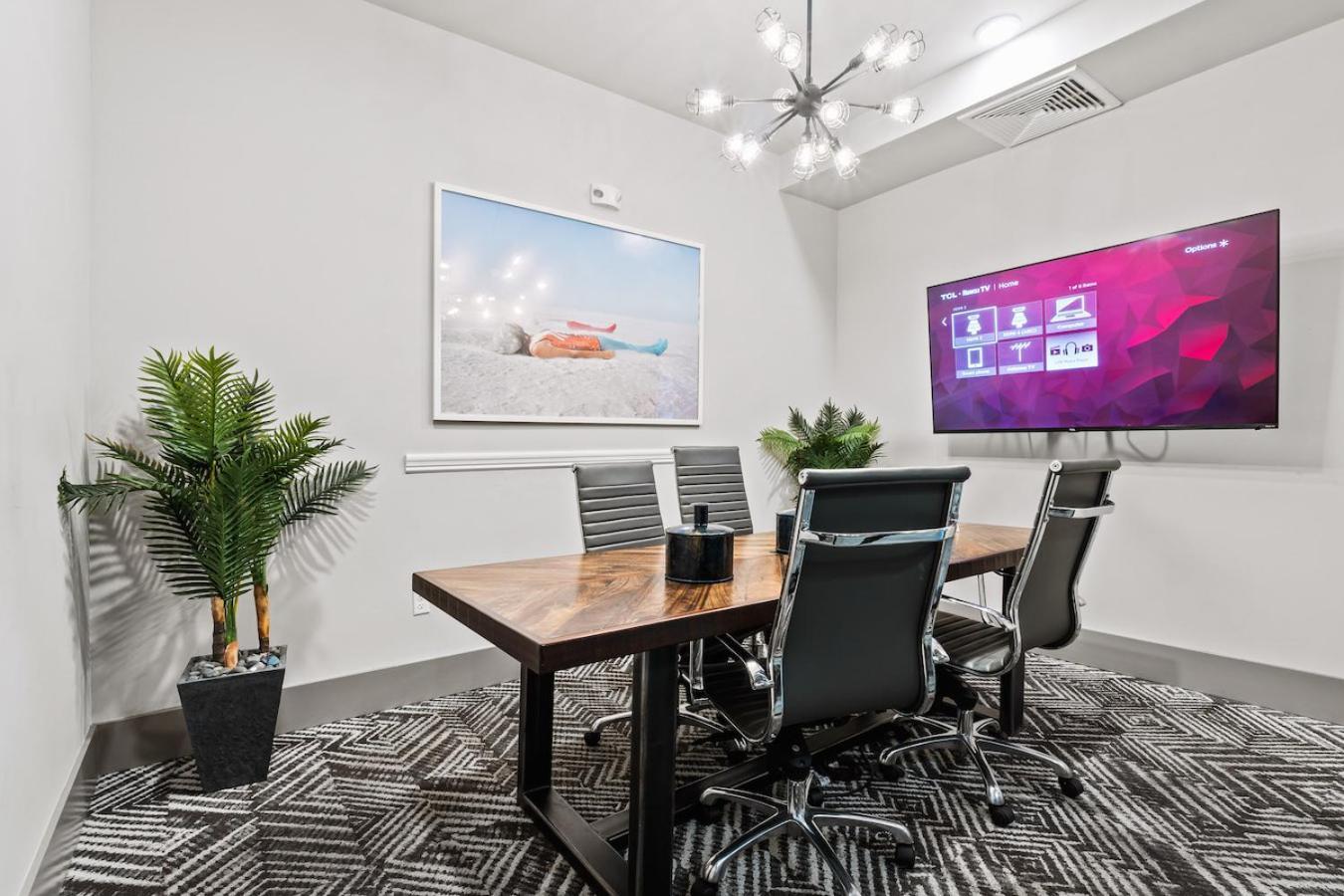 Apartmán Tropical Field 1 Bed In Downtown With Free Parking St. Petersburg Exteriér fotografie
