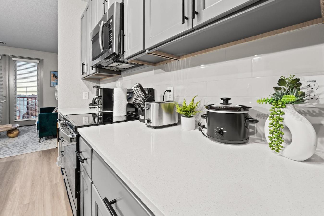 Apartmán Tropical Field 1 Bed In Downtown With Free Parking St. Petersburg Exteriér fotografie