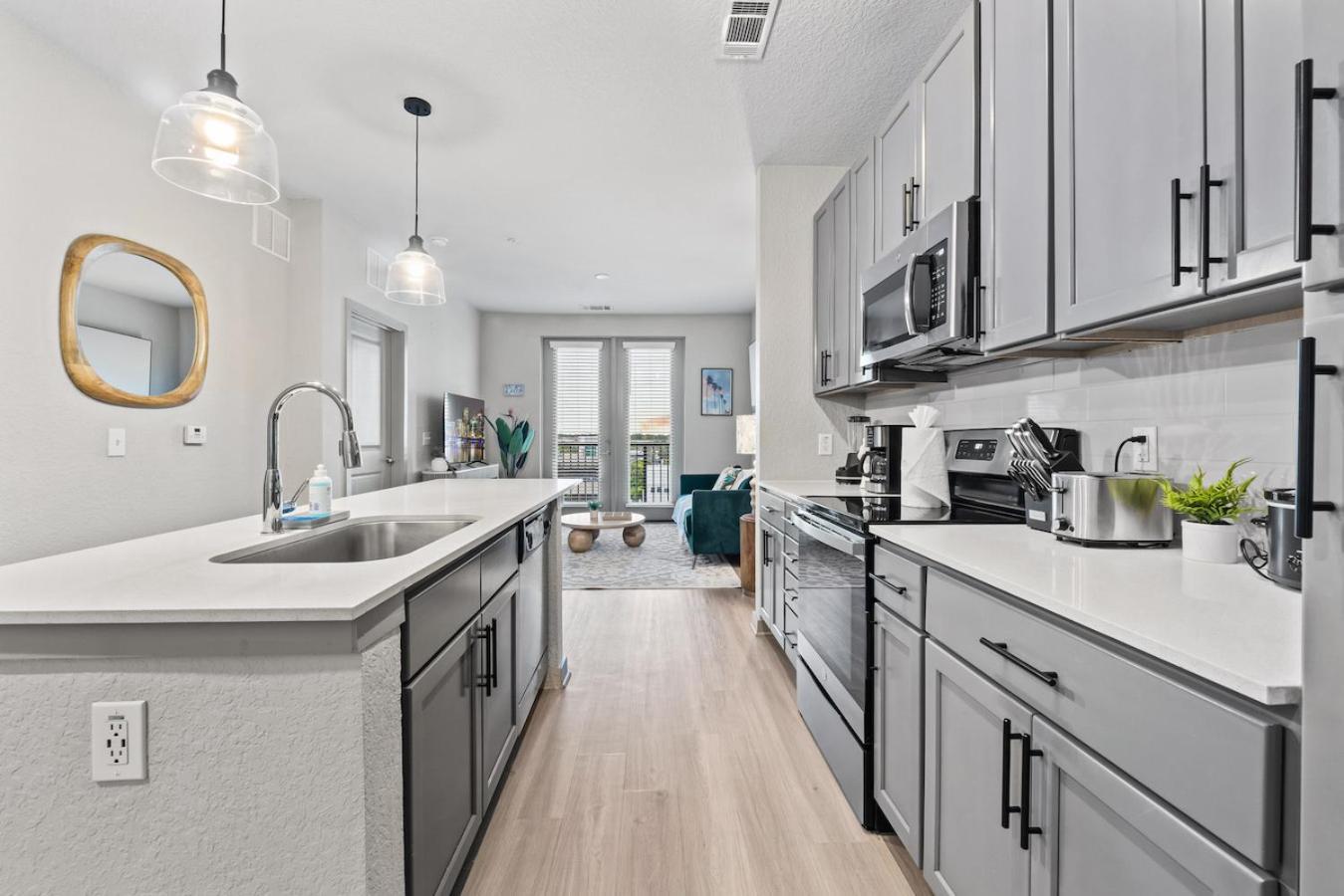 Apartmán Tropical Field 1 Bed In Downtown With Free Parking St. Petersburg Exteriér fotografie